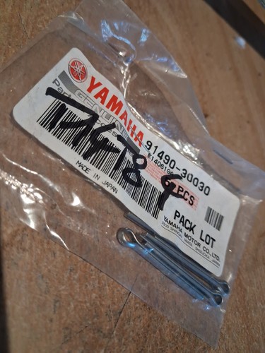 Yamaha 91490 30030 rear - 91490-30030, x4