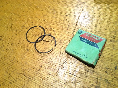 Nos yamaha dt125 piston - nos,